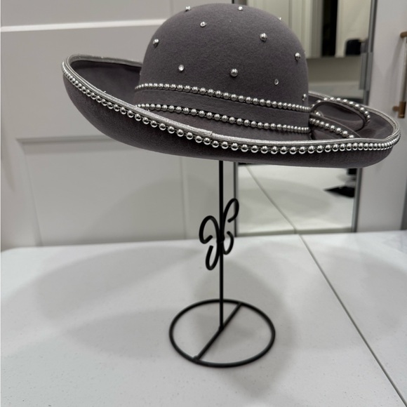 Bellini Dark Gray Wide-Brimmed Hat - Picture 2 of 4